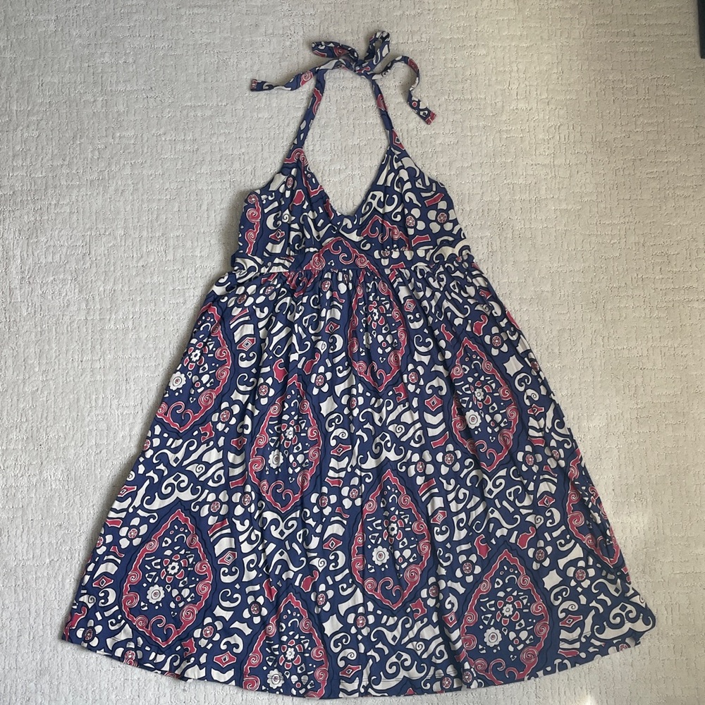 Adorable cotton halter dress with cool pattern! 💙❤️